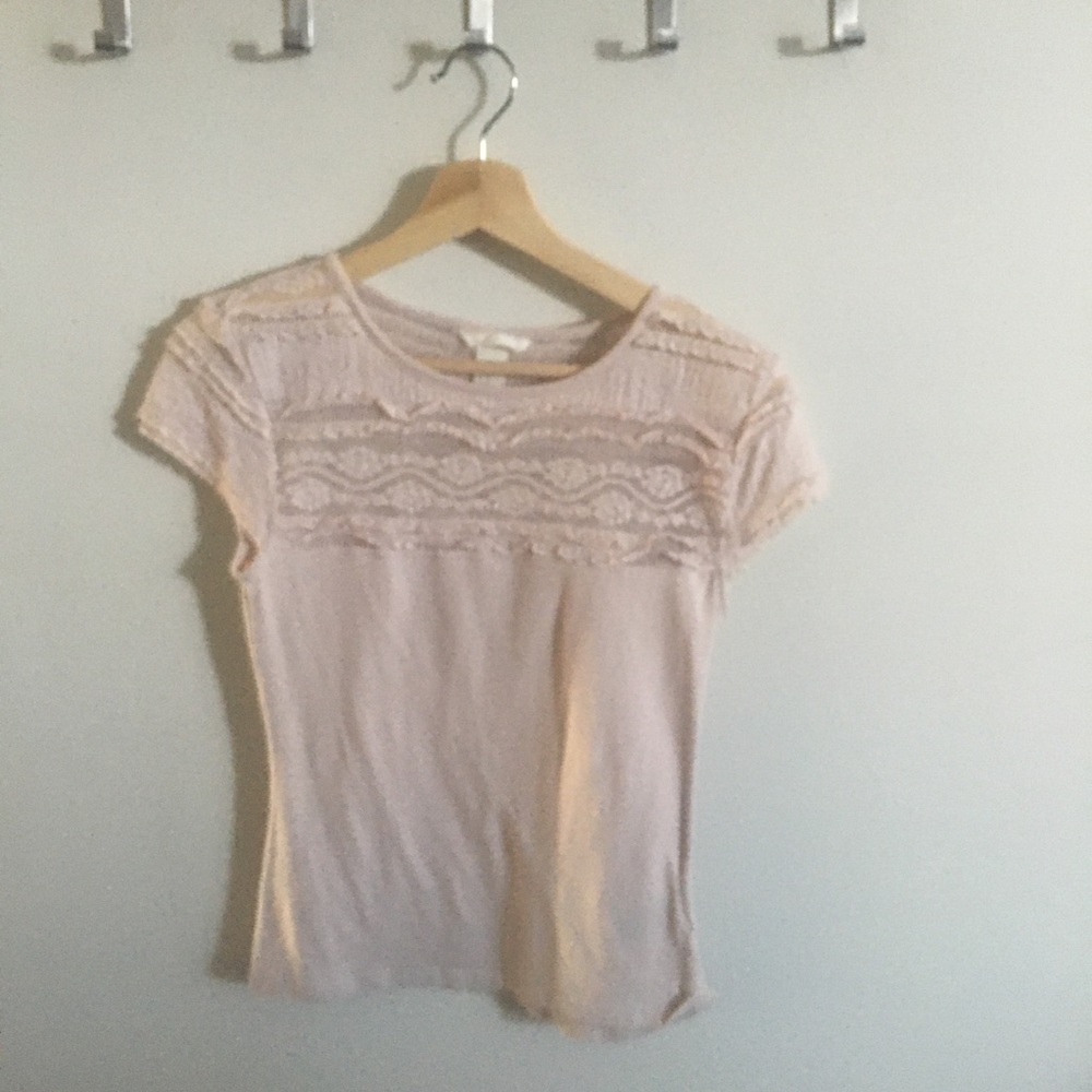 Pink t-shirt with lace